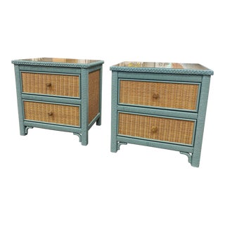 1980s Pair of Vintage Henry Link Wicker Rattan Nightstands With Glass Tops For Sale