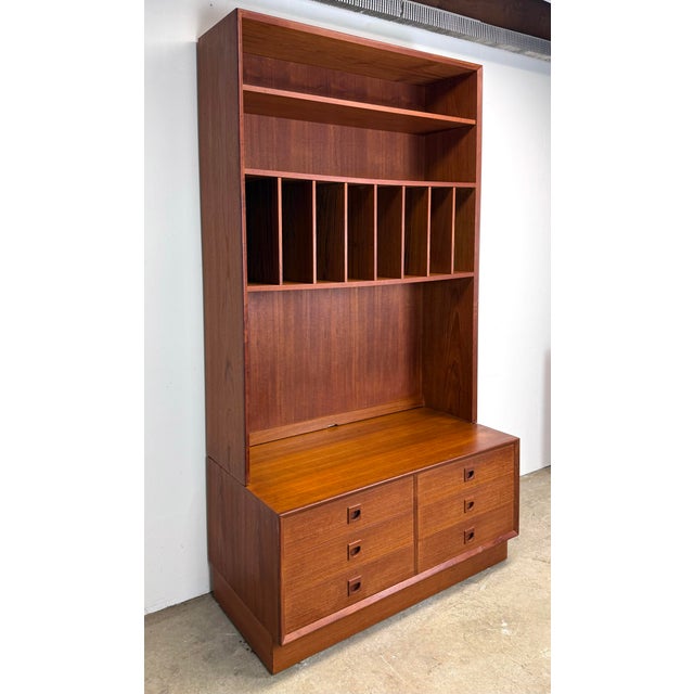 Mid-Century Modern MCM Danish Modern Teak Bookcase Wall Unit by Erik Brouer for Brouer Mobelfabrik For Sale - Image 3 of 12