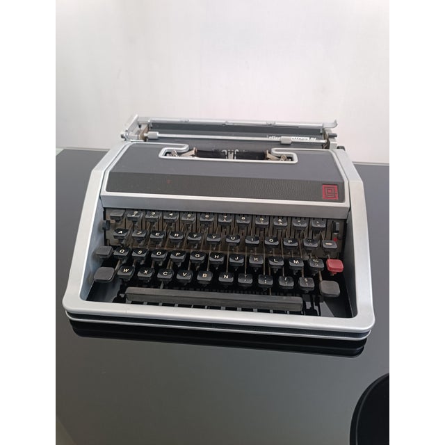 Metal Lettera Dl Typewriter by Ettore Sottsass for Olivetti, 1965 For Sale - Image 7 of 18