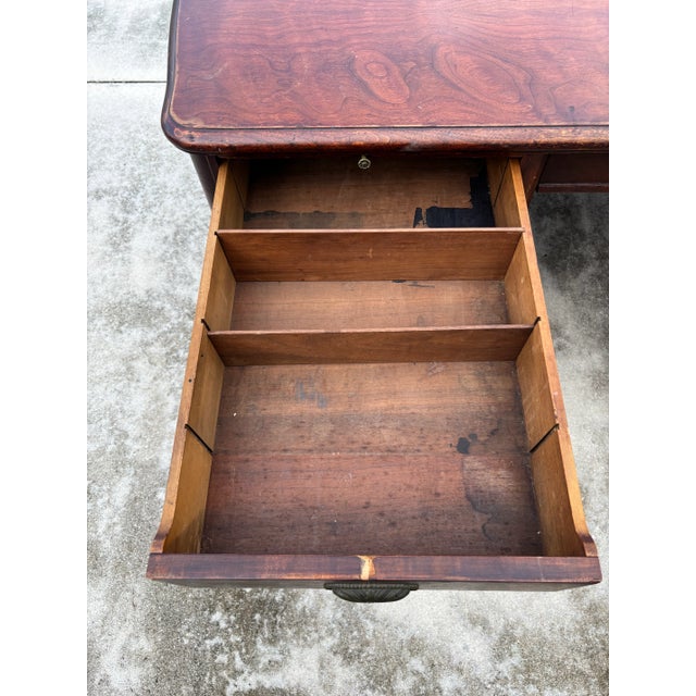 Early 20th Century Stow & Davis Art Deco Vintage Mahogany Executive Desk For Sale - Image 5 of 11