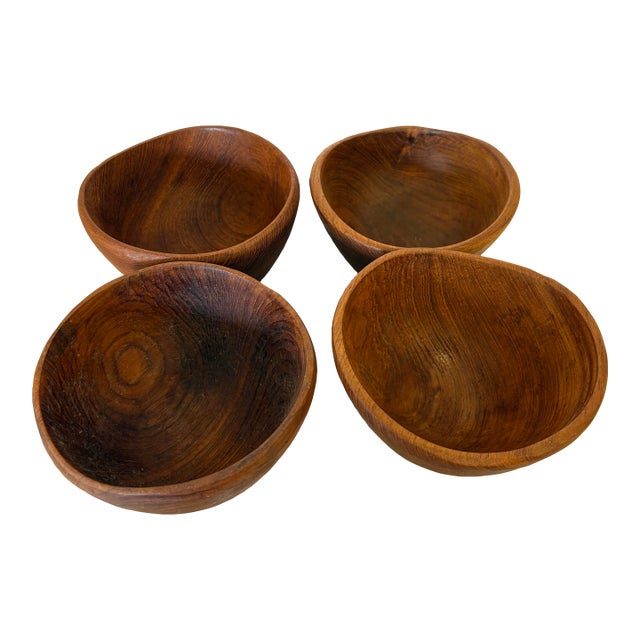 Vintage Mid-Century Benjamin & Medwin Wooden Salad Bowls, Made in Thailand – Set of 4 For Sale