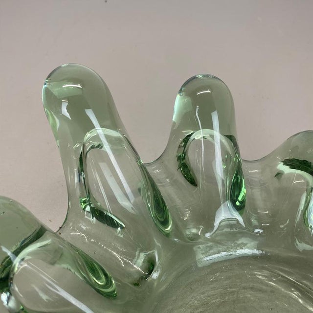 Large Brutalist Lucid Glass Shell Ashtray, France, 1970s For Sale - Image 12 of 18