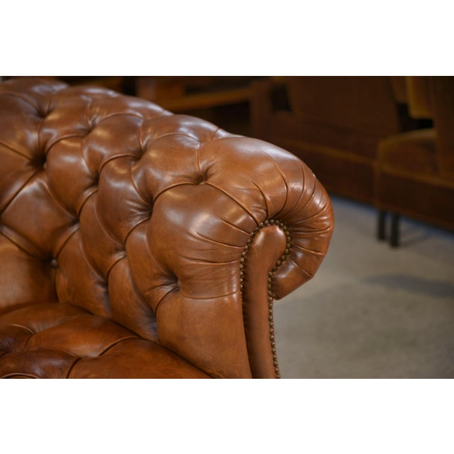 Chesterfield Sofa in Tan Tufted Leather, 1990s For Sale - Image 4 of 12
