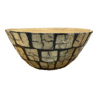 1980’s Vintage Bamboo Bowl With Black Lacquer & Capiz Shell Exterior For Sale