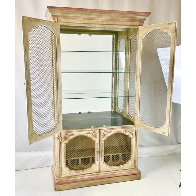 1980s Vintage Louis XV Regency Mediterranean Style Habersham Lighted Display Cabinet Hutch For Sale - Image 10 of 17
