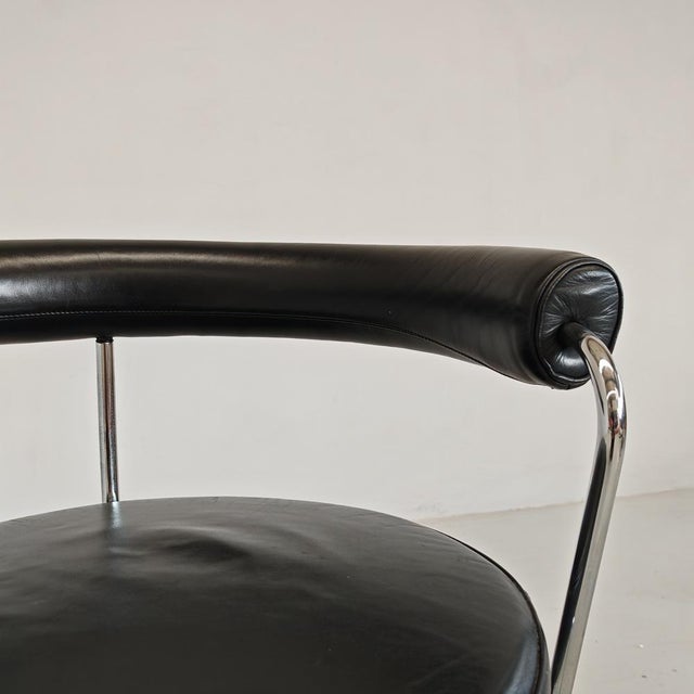Cassina Black Leather LC7 Swivel Armchair by Charlotte Perriand for Cassina, 1980s For Sale - Image 4 of 18