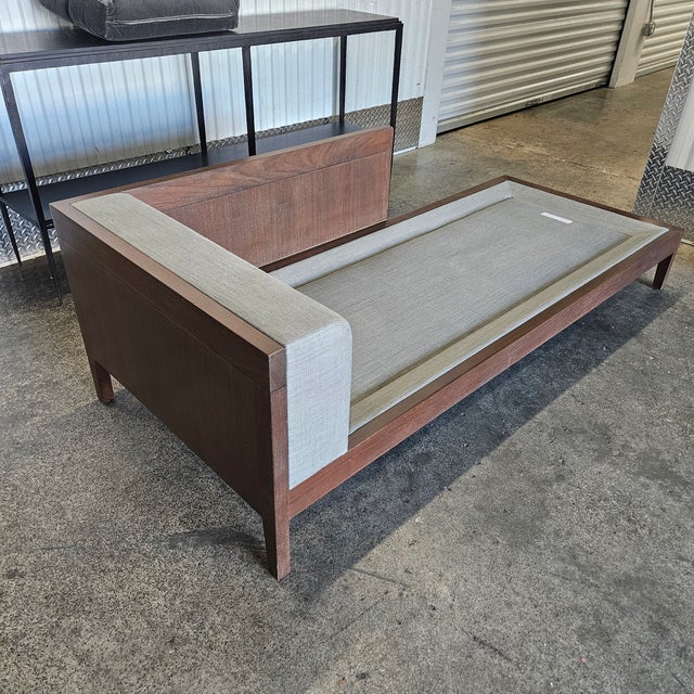 Late 20th Century Elegant Holly Hunt Jupiter Chaise / Daybed For Sale - Image 5 of 12