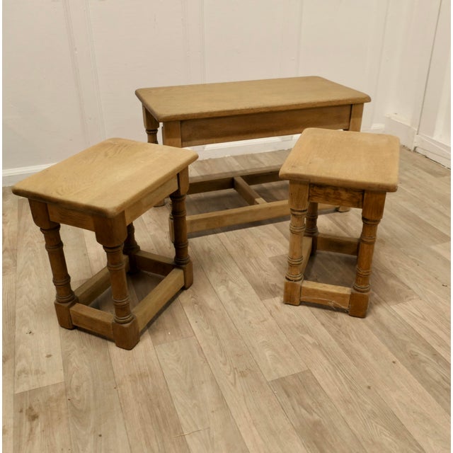 Stylish Arts and Crafts Nest Of Oak Tables This is a Good-looking set and beautifully designed, a long coffee table and 2...