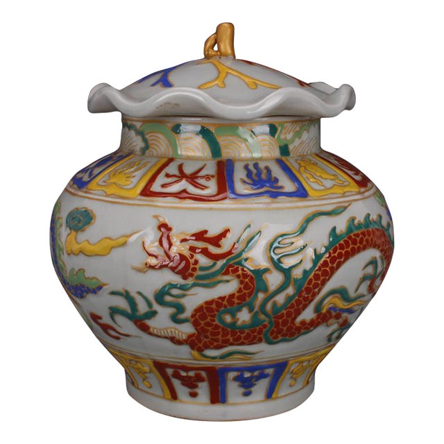 Chinese Vintage Ceramic Pot,Ming Dynasty Xuande Marked Famille Verte Porcelain Lid Jar Hand Carved Cloud and Dragon Pattern For Sale