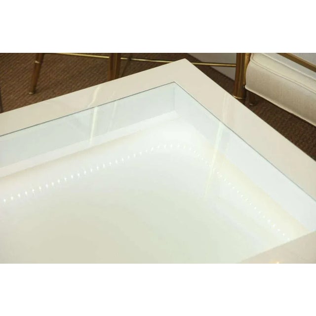 Off-white Vintage Casa Bella White Lacquered Lighted Object Display Table For Sale - Image 8 of 10