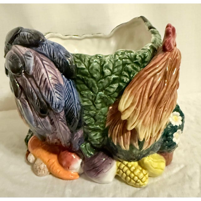 Elevate your home decor with the charming Vintage Fitz and Floyd Classics Coq Du Village Rooster Cachepot Planter! This...