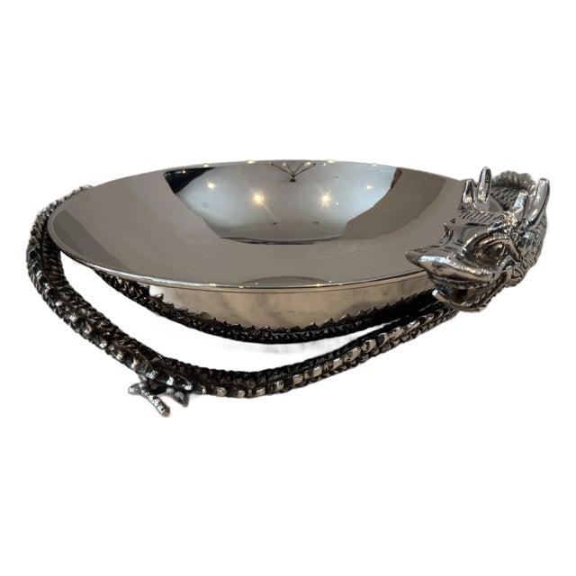 Serving Bowl With Dragon Decoration For Sale