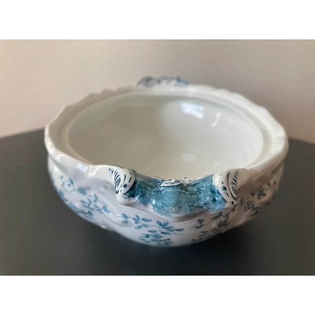 English English Blue and White Porcelain Serving Bowl Dish by Ventnor, Early 20th Century For Sale - Image 3 of 12