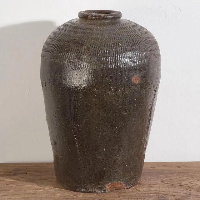 Brown Antique Chinese Ceramic Vase in Dark Tones, 1900s For Sale - Image 8 of 8