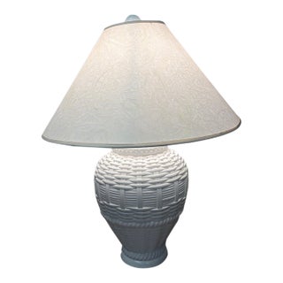 Vintage White Ceramic Basketweave Table Lamp For Sale