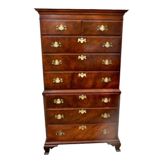 Vintage Mahogany Traditional Style Tall Chest on Chest For Sale