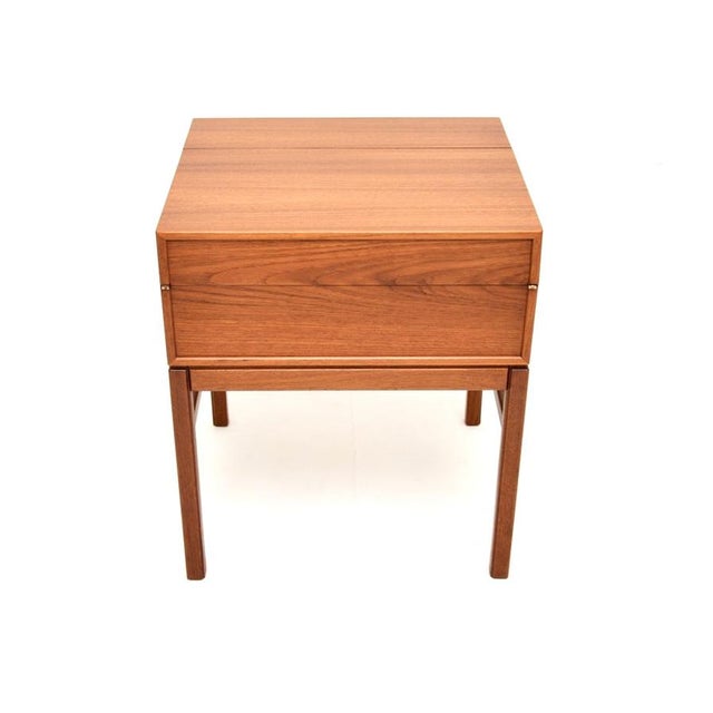 Mid-Century Modern Vintage Swedish Teak Side Table attributed to Sven Engstrom and Gunnar Myrstrand for Tingströms, 1960s For Sale - Image 3 of 12