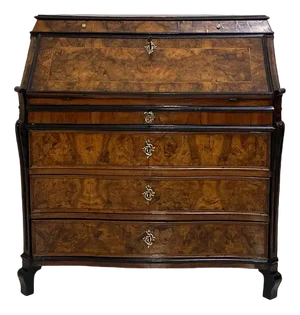 Antique Chest of Drawers in Walnut