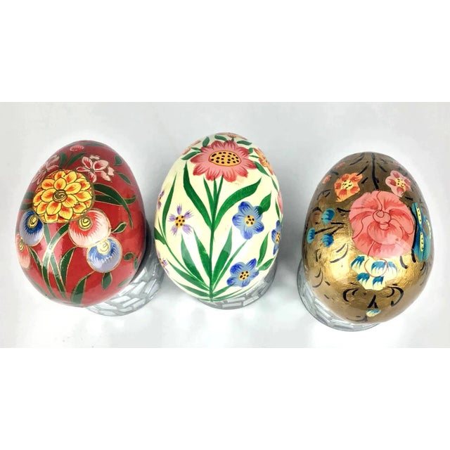 1990s Three Hand Painted Wood Eggs For Sale - Image 4 of 7