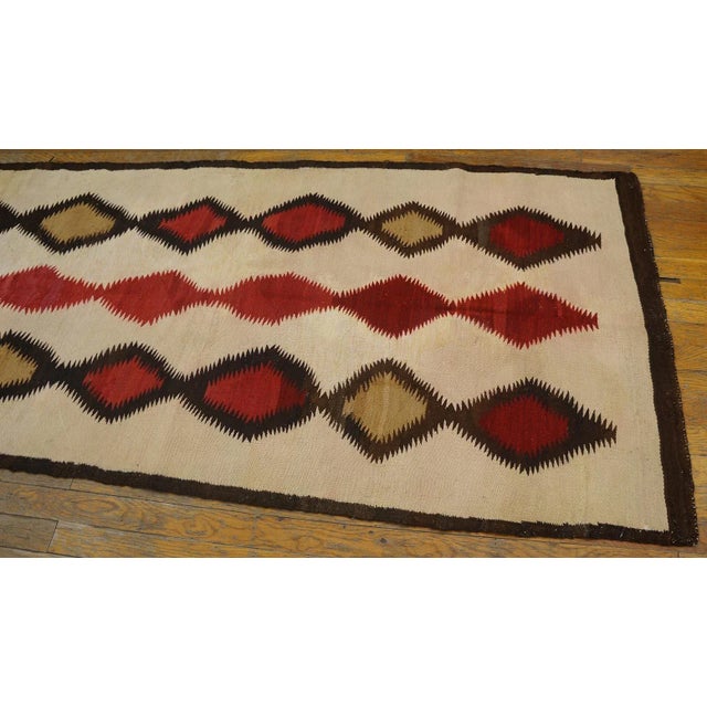 1930s 1930s White Geometric Antique American Navajo Rug 2' 10" X 6' 4" Flatweave Wool Carpet For Sale - Image 5 of 9