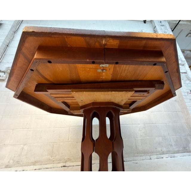 Mid-Century Modern Octagonal Expanding Dining Table by Walter of Wabash For Sale In New York - Image 6 of 14