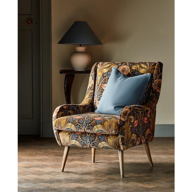 William Morris`s last-ever pattern made for wallpaper is a mysterious brooding design from 1894. We`ve highlighted the...