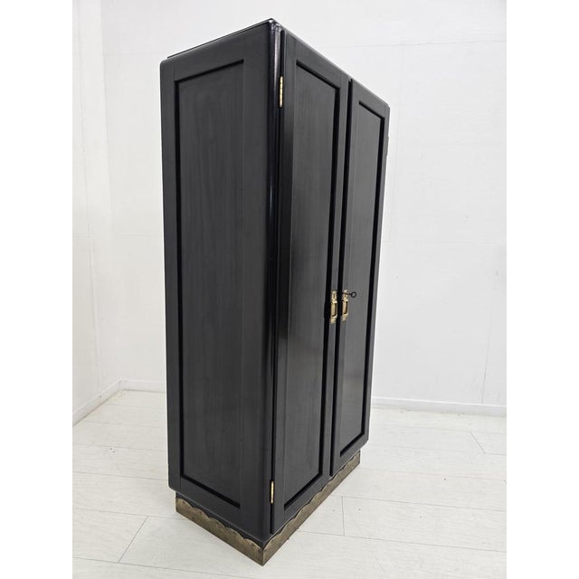 1940s Viennese Art Deco Wardrobe in Black Lacquer with Brass Details, 1940s For Sale - Image 5 of 11