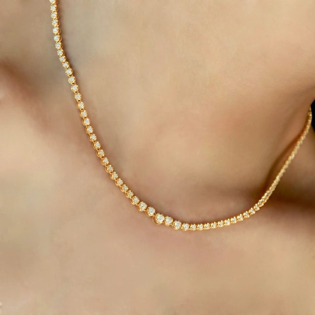 Nina Zhou Diamond Riviera Graduated Tennis Necklace in 14k Gold For Sale - Image 9 of 12