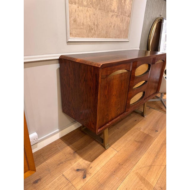 Italian Credenza with Drawers and Brass Detailing, 1950s For Sale - Image 4 of 10