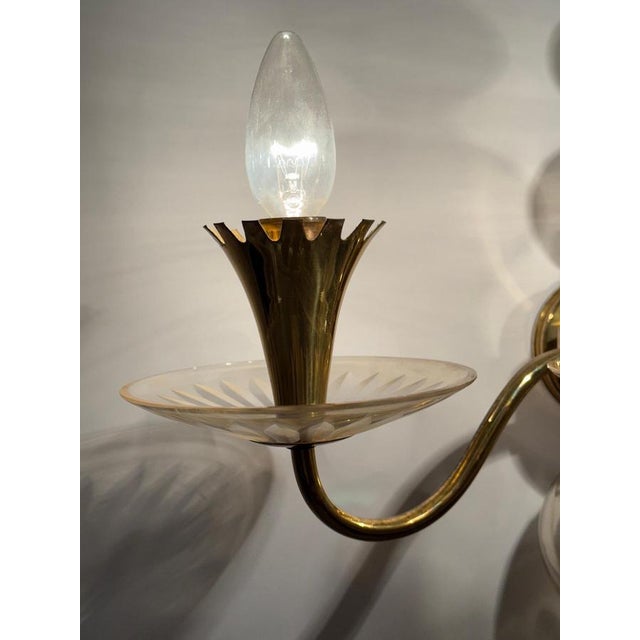 Crystal and Brass Wall Sconce with Glass by Lightolier, 1950s For Sale - Image 6 of 18