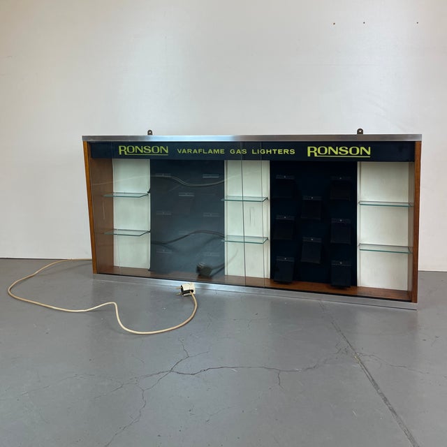 Lighted Counter Glass Varaflame Display Cabinet from Ronson, UK, 1960s For Sale - Image 14 of 18