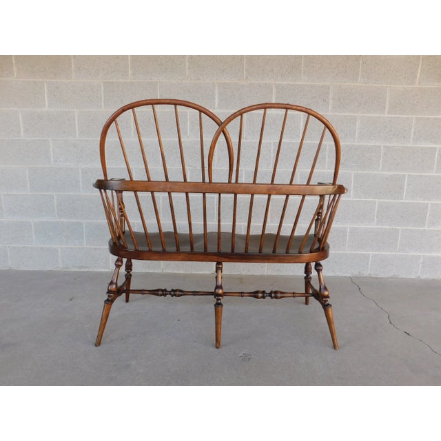 L E Partridge Vintage Double Hoop Sack Back Windsor Settee Bench 50w For Sale - Image 13 of 18