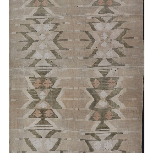Bold Medallion Design Turkish Flat Weave Kilim Rug With Earthy Tones and Green For Sale - Image 4 of 12