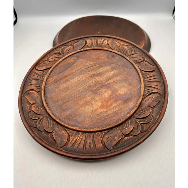 Wood Early 20th Century European Antique Black Forest 11.5" Carved Wood Bread Board Charger Plate Set For Sale - Image 7 of 8