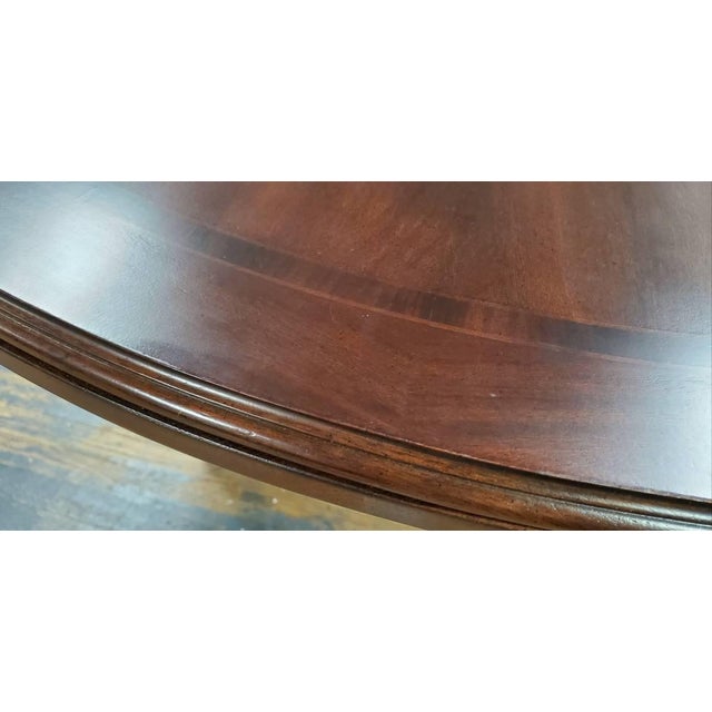Thomasville Furniture Fredericksburg Whiskey Mahogany Round Dining