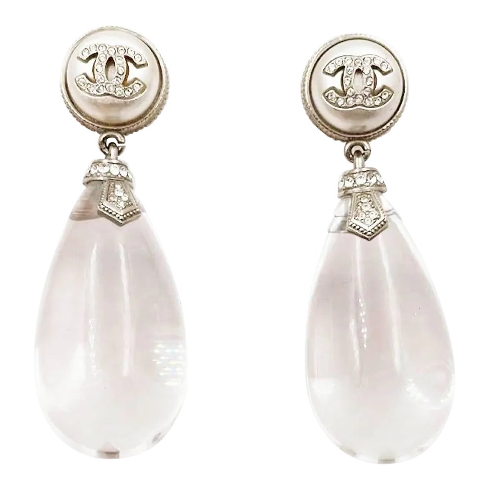 オリバーガル CHANEL Chanel Silver CC Crystal Round Pearl Water Drop XL Clip on