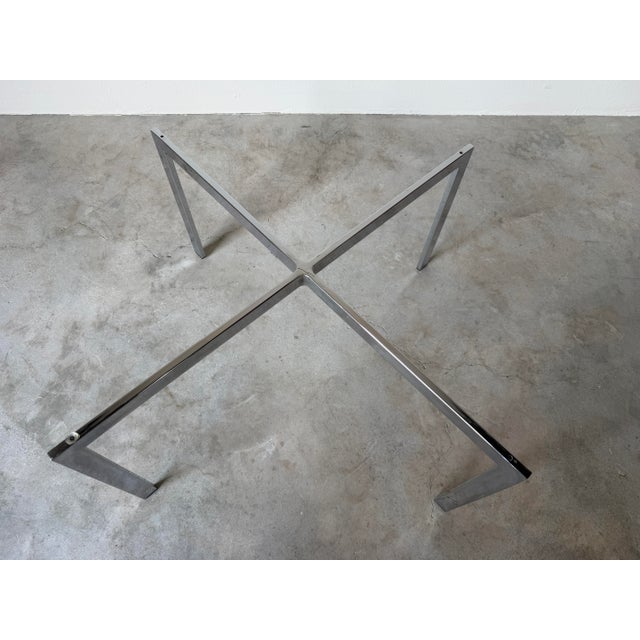 1970s Mid-Century Modern Knoll Barcelona-Style Chrome X-Base Round Glass Coffee Table For Sale - Image 10 of 12