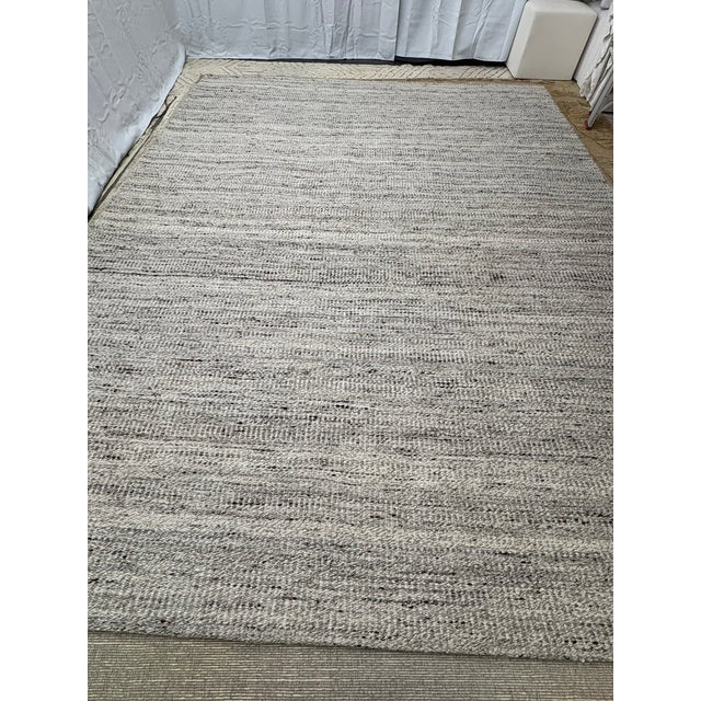 Rh Saravia Wool & Jute Rug – 9x12 Grey Multi | Handwoven Wool & Jute | Made in India For Sale - Image 18 of 18