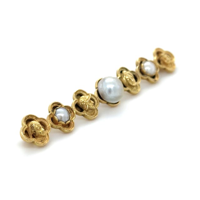 A striking example of the Renaissance Revival aesthetic of the Wiese workshop, this exceptional brooch by Jules and Louis...