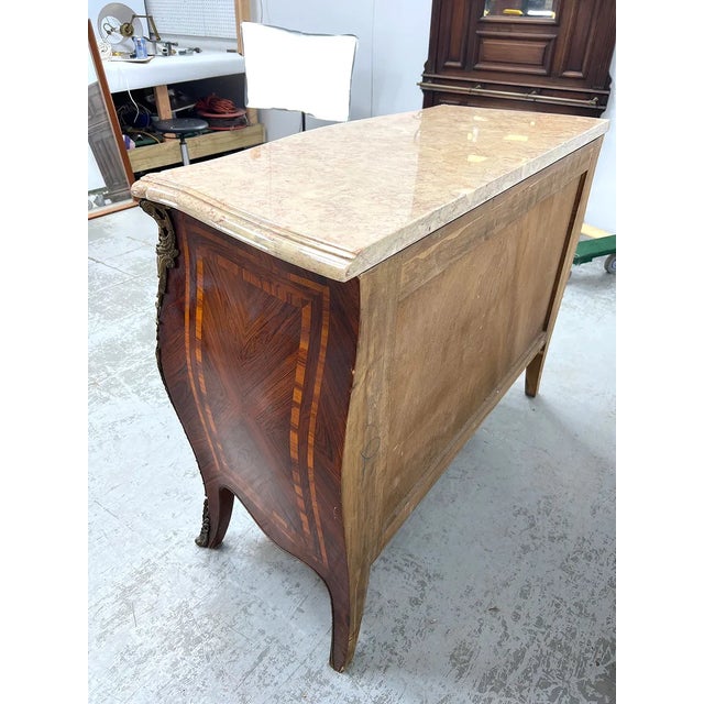 Louis XV Style Bombe Commode With Marble Top – Mid-20th Century For Sale - Image 13 of 13