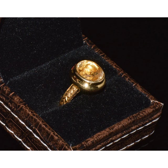 Early 21st Century GIA Certified Natural 8.40cts Ceylon Yellow Sapphire 18K Solid Gold Bezel Dome Engraved Ring, size 7.75 For Sale - Image 5 of 10