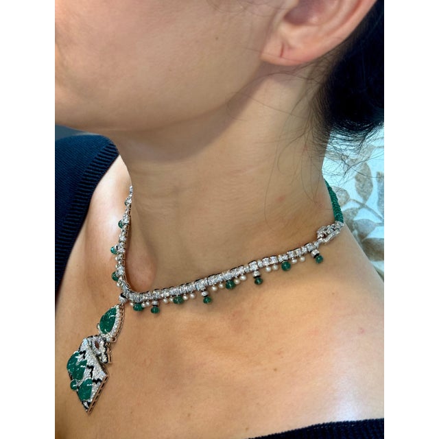 25 Ct Natural Carved Emerald & 10 Ct Diamond Art Deco Style 18 KW Gold Necklace For Sale - Image 11 of 18