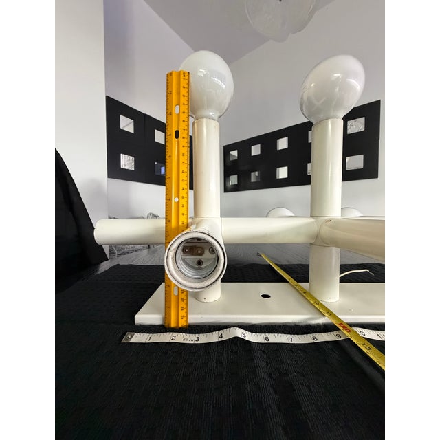 Lightolier 1970s Mid-Century Modern Dorner Custom 14-Light Tubular/Globe Chandelier For Sale - Image 4 of 11