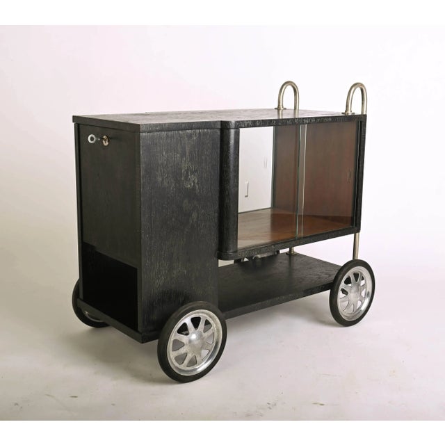 Vintage Art Deco Trolley Bar, 1930s, in Very Good conditions. Designed 1920 to 1949