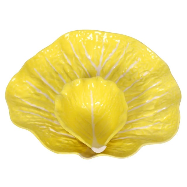 Majolica 1950s Vintage Selca Yellow Majolica Cabbage Plate Set- 42 Pieces For Sale - Image 4 of 12