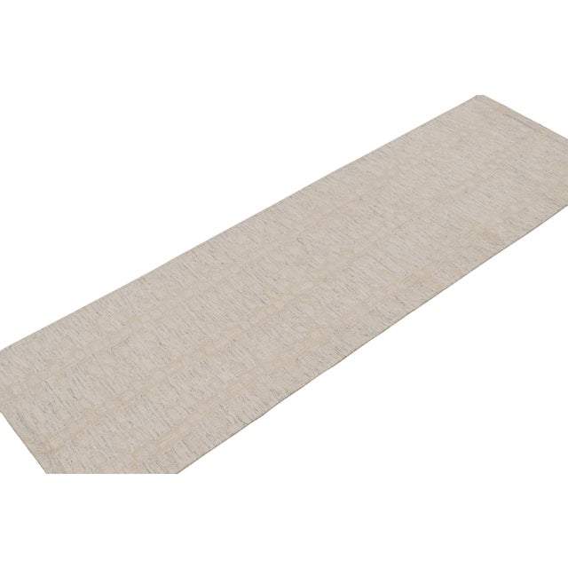 A smart 3x10 Swedish-style kilim runner from our award-winning Scandinavian flat weave collection. Handwoven in wool,...