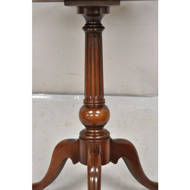 Brown Early 20th Century Vintage Mahogany Chippendale Georgian Style Round Pie Crust Pedestal Side Table For Sale - Image 8 of 12