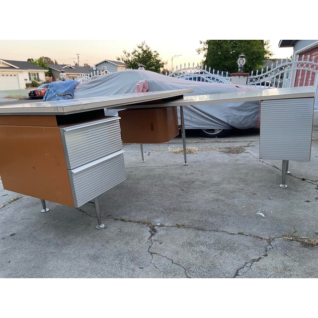 Vintage Mid Century Modern Aluminum Gordon Bunshaft Style Retro Modernist Desk. Unmarked For Sale - Image 9 of 12