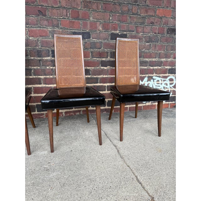 Mid-Century Modern Harvey Probber Set of 6 Patent Leather and Cane Dining Chairs For Sale - Image 3 of 7