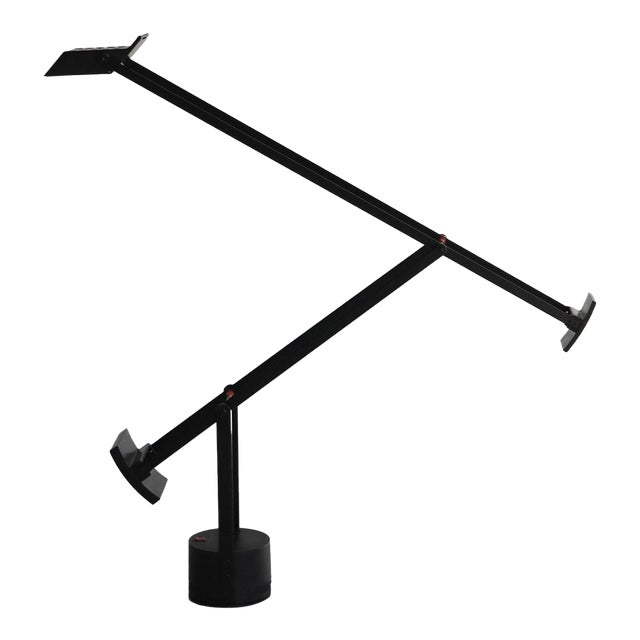 1970s Artemide Tizio Desk Lamp by Richard Sapper - Modernist For Sale
